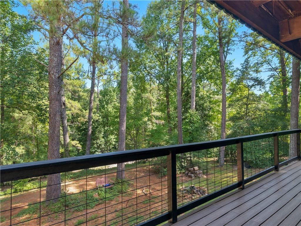 4 bedroom, 2 bathroom, 2,079 sq ft single family residence under contract at 195 Bulloch Road, Covington, GA 30016 — photo 2