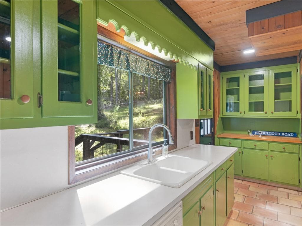 4 bedroom, 2 bathroom, 2,079 sq ft single family residence under contract at 195 Bulloch Road, Covington, GA 30016 — photo 7