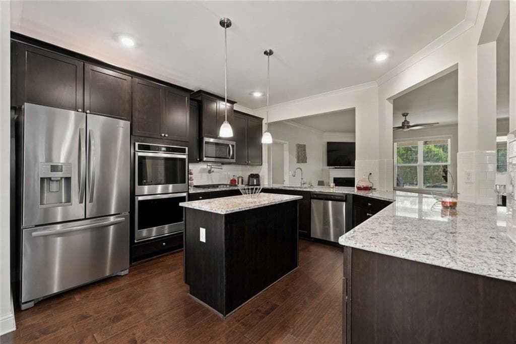 4 bedroom, 3 bathroom, 2,550 sq ft single family residence for sale at 316 Conley Avenue, Hampton, GA 30228 — photo 6