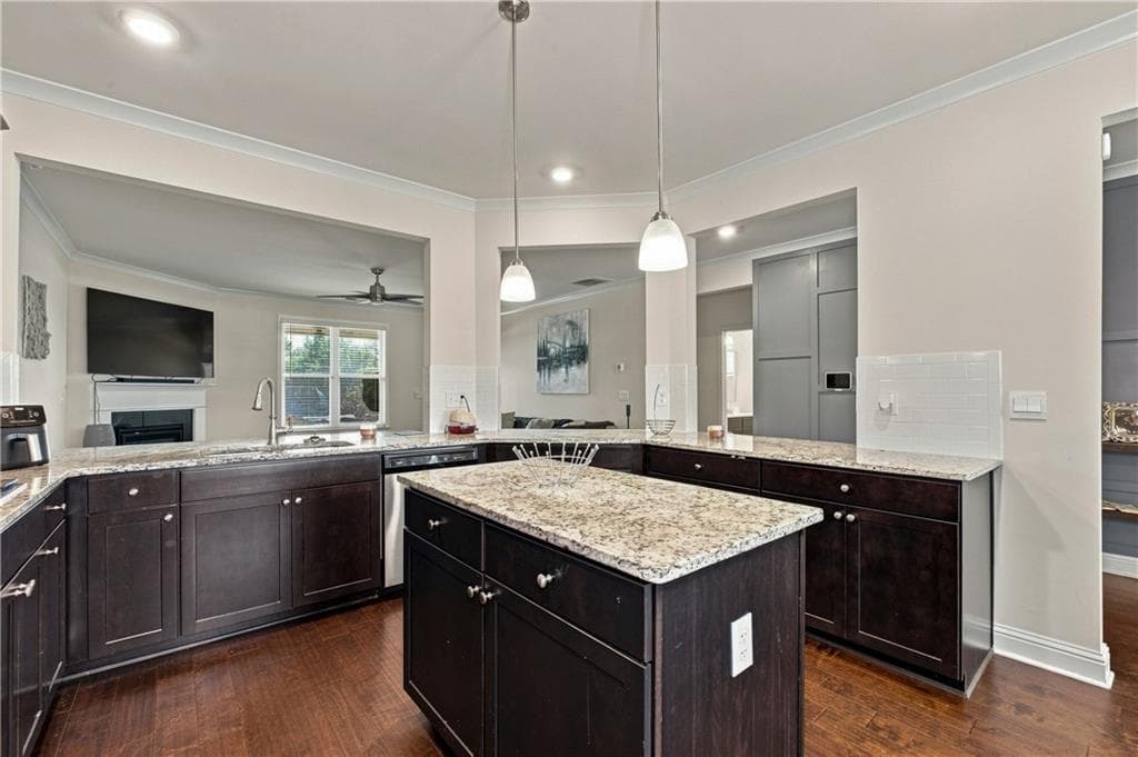 4 bedroom, 3 bathroom, 2,550 sq ft single family residence for sale at 316 Conley Avenue, Hampton, GA 30228 — photo 7