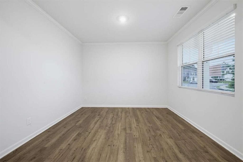 4 bedroom, 3 bathroom, 2,352 sq ft single family residence for sale at 4195 Merrigold Way, Fairburn, GA 30213 — photo 5