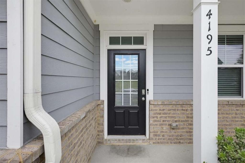 4 bedroom, 3 bathroom, 2,352 sq ft single family residence for sale at 4195 Merrigold Way, Fairburn, GA 30213 — photo 2