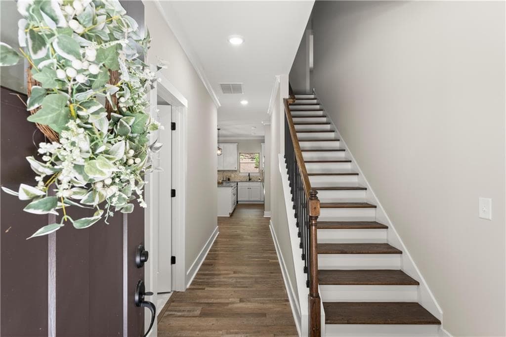 4 bedroom, 3 bathroom, 2,028 sq ft single family residence under contract at 1367 Old Shoal Creek Trail, Canton, GA 30114 — photo 2
