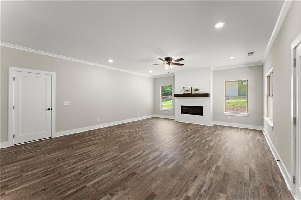 4 bedroom, 3 bathroom, 2,028 sq ft single family residence under contract at 1367 Old Shoal Creek Trail, Canton, GA 30114 — photo 8