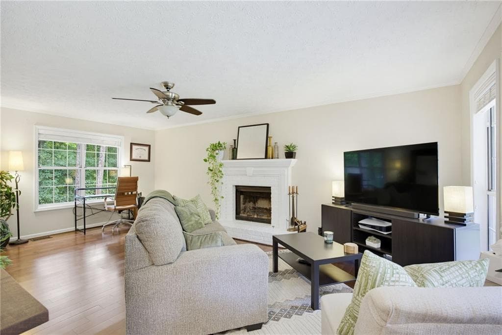 3 bedroom, 3 bathroom, 2,024 sq ft single family residence under contract at 2397 June Springs Drive, Marietta, GA 30008 — photo 7