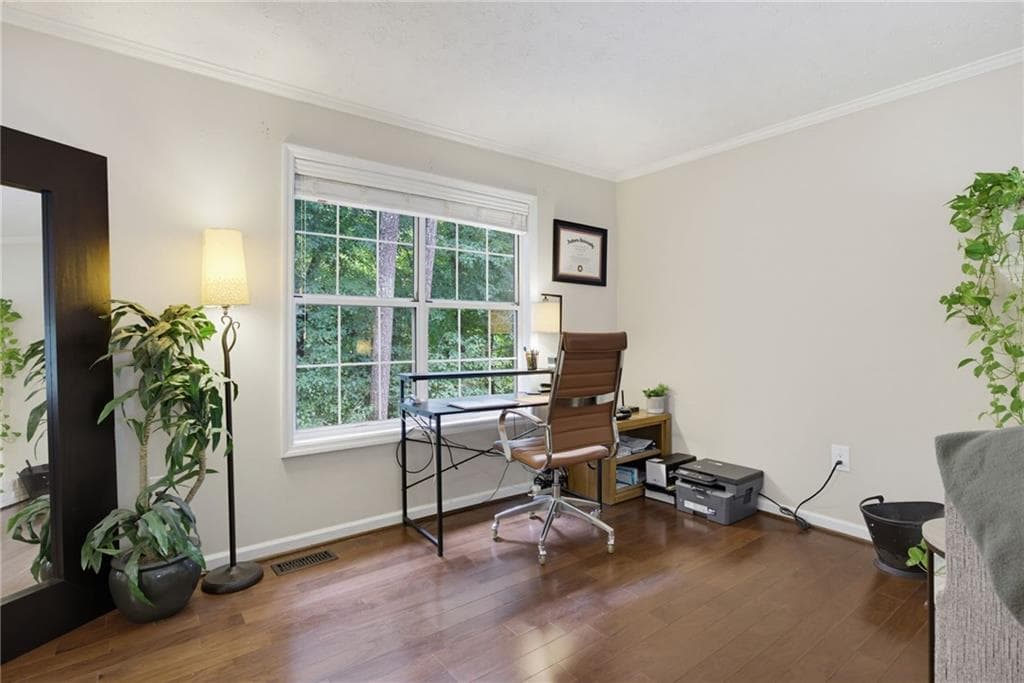 3 bedroom, 3 bathroom, 2,024 sq ft single family residence under contract at 2397 June Springs Drive, Marietta, GA 30008 — photo 9