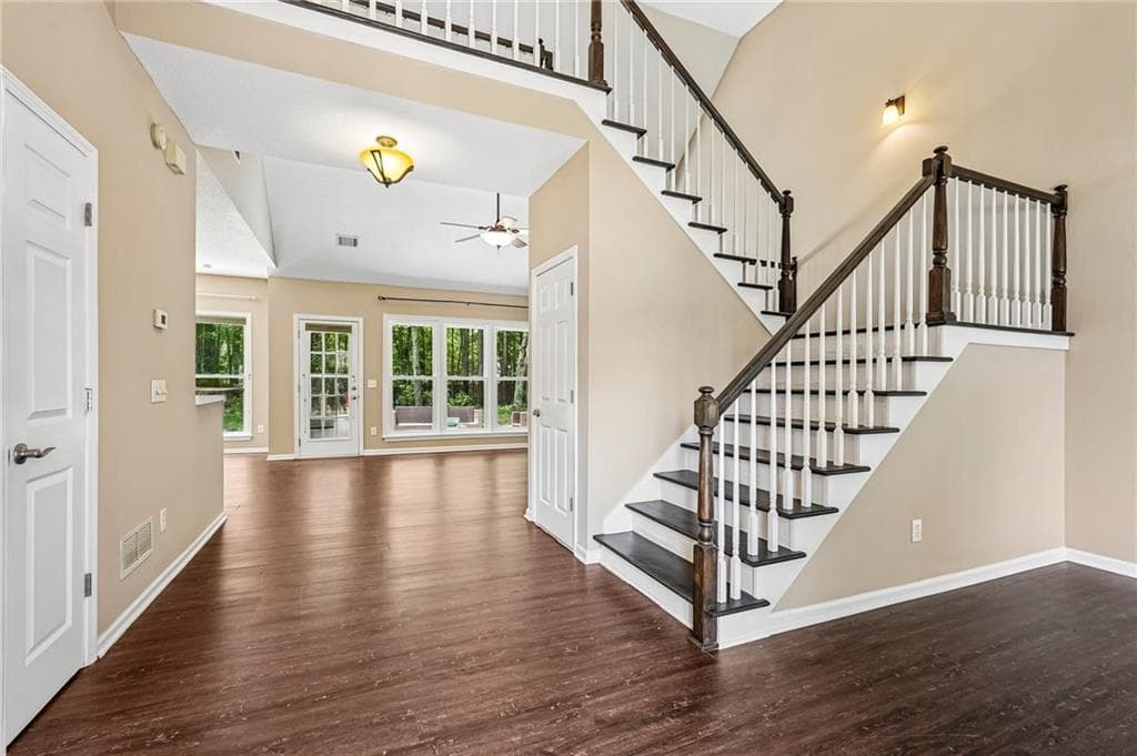 4 bedroom, 3 bathroom, 2,216 sq ft single family residence for sale at 6395 Seymour Court, Acworth, GA 30101 — photo 5