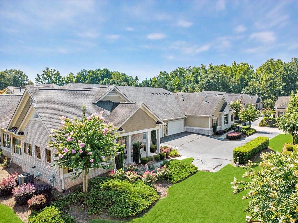 2 bedroom, 2 bathroom, 1,778 sq ft condominium under contract at 243 Orchards Circle, Woodstock, GA 30188