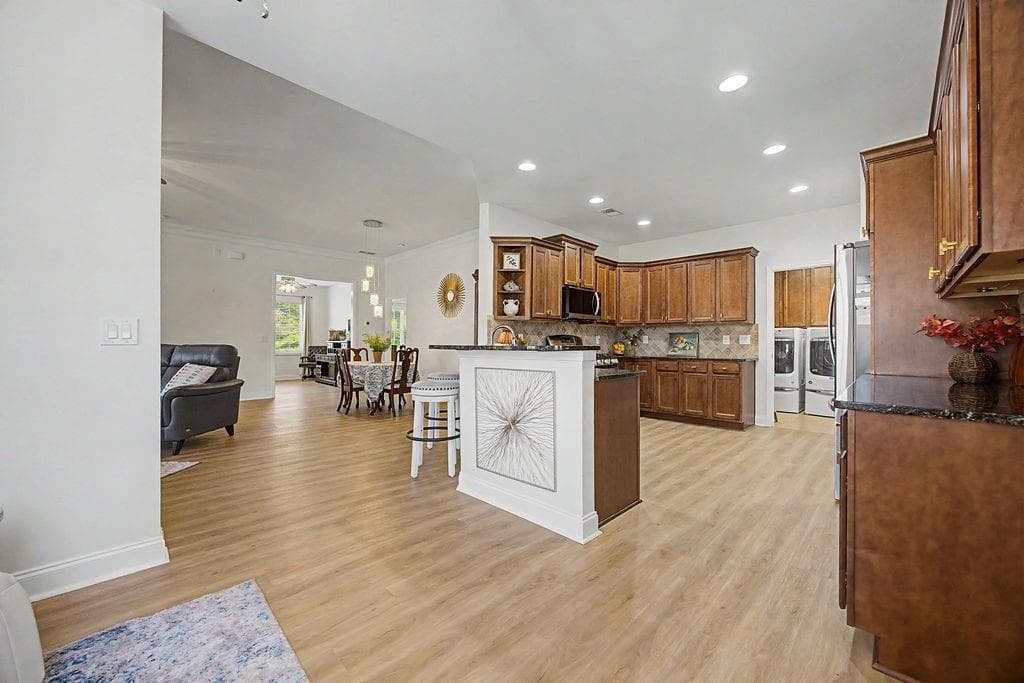 2 bedroom, 2 bathroom, 1,778 sq ft condominium under contract at 243 Orchards Circle, Woodstock, GA 30188 — photo 9
