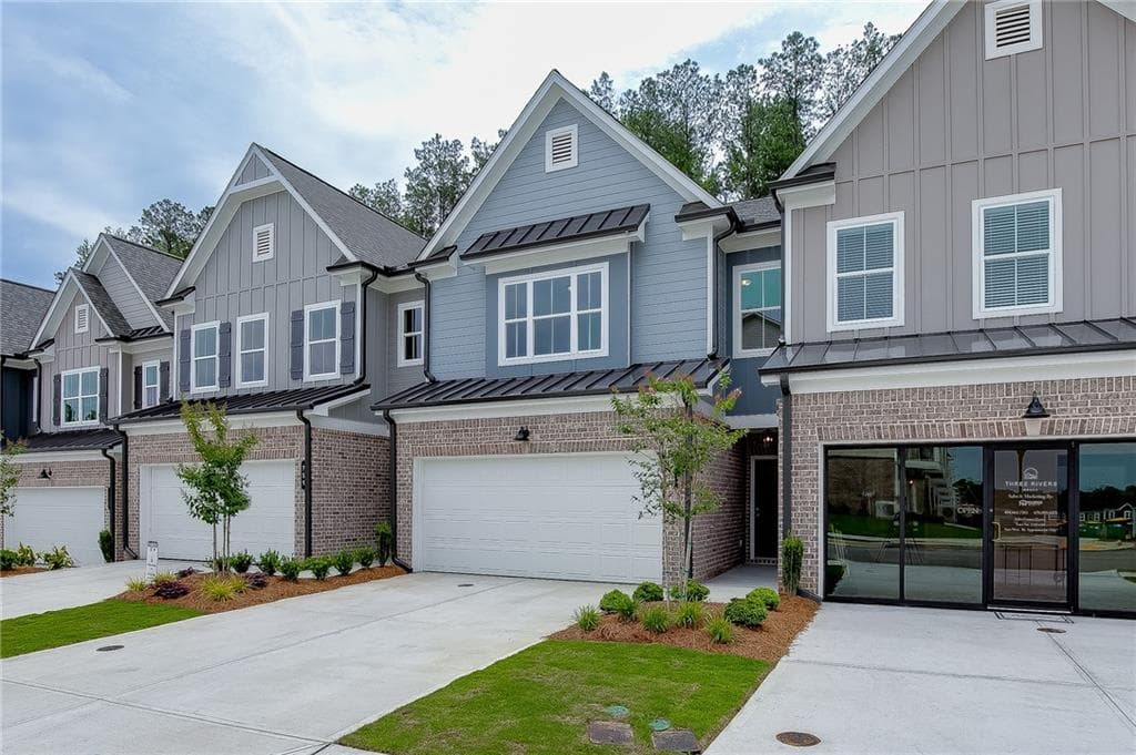 3 bedroom, 3 bathroom, 1,834 sq ft townhouse for sale at 753 Woods Chapel Road Lot 100, Sugar Hill, GA 30518 — photo 2