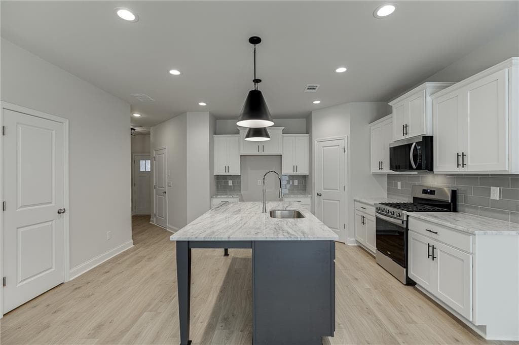3 bedroom, 3 bathroom, 1,834 sq ft townhouse for sale at 753 Woods Chapel Road Lot 100, Sugar Hill, GA 30518 — photo 8
