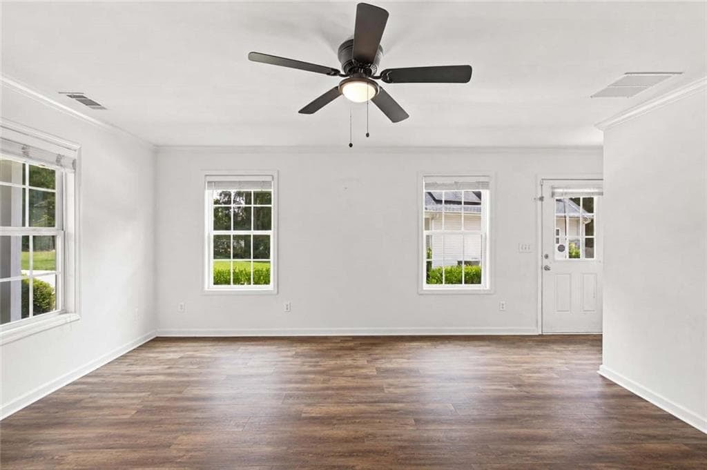 3 bedroom, 2 bathroom, 1,418 sq ft single family residence for sale at 728 Skyview Drive, Marietta, GA 30060 — photo 4