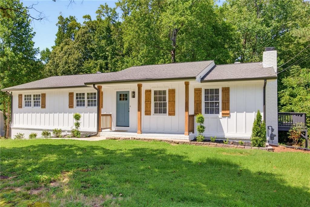 4 bedroom, 3 bathroom, 2,182 sq ft single family residence for sale at 3343 Corral Drive, Marietta, GA 30066 — photo 2