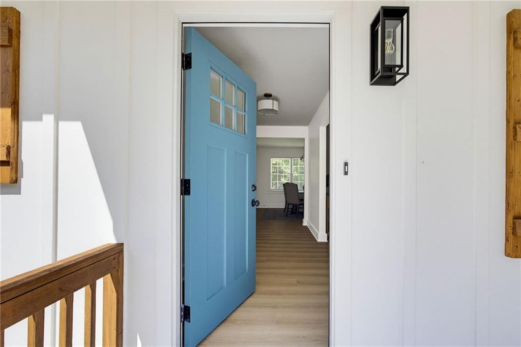 4 bedroom, 3 bathroom, 2,182 sq ft single family residence for sale at 3343 Corral Drive, Marietta, GA 30066 — photo 4