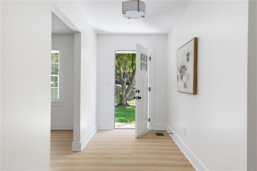 4 bedroom, 3 bathroom, 2,182 sq ft single family residence for sale at 3343 Corral Drive, Marietta, GA 30066 — photo 5