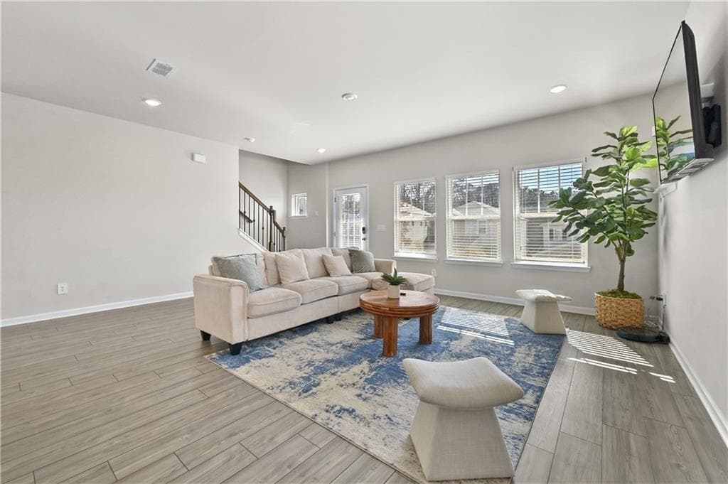 3 bedroom, 3 bathroom, 2,064 sq ft single family residence for sale at 1280 Lyon way Drive, Lawrenceville, GA 30044 — photo 5