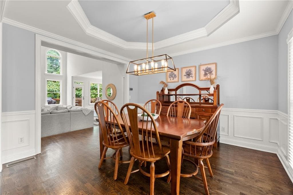 6 bedroom, 5 bathroom, 4,772 sq ft single family residence for sale at 4107 Oberon Drive, Smyrna, GA 30080 — photo 7