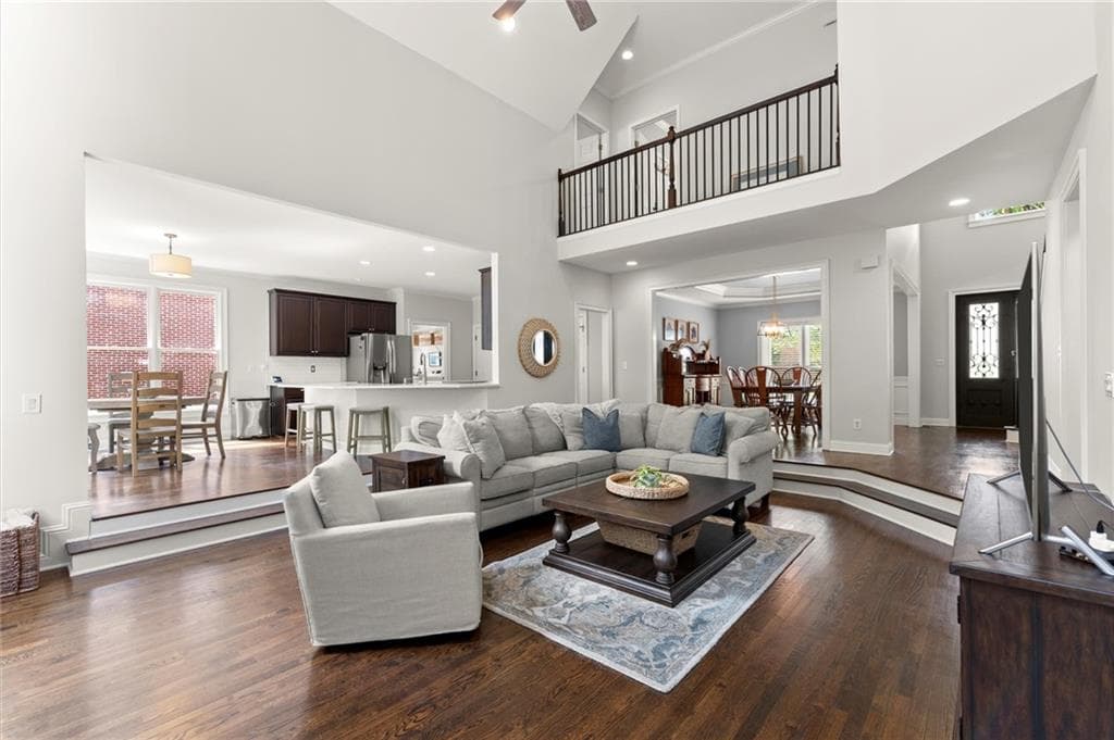 6 bedroom, 5 bathroom, 4,772 sq ft single family residence for sale at 4107 Oberon Drive, Smyrna, GA 30080 — photo 3