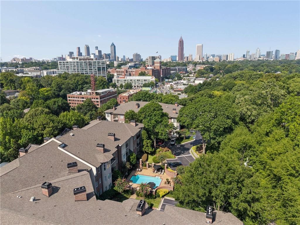 2 bedroom, 2 bathroom, 1,275 sq ft condominium for sale at 828 Highland Lane 2106, Atlanta, GA 30306