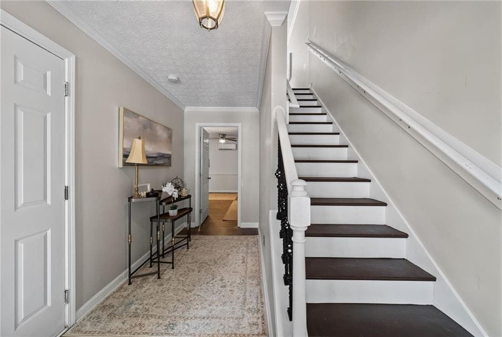 3 bedroom, 4 bathroom, 2,112 sq ft townhouse for sale at 4712 Poplar Ridge Court, Oakwood, GA 30566 — photo 3