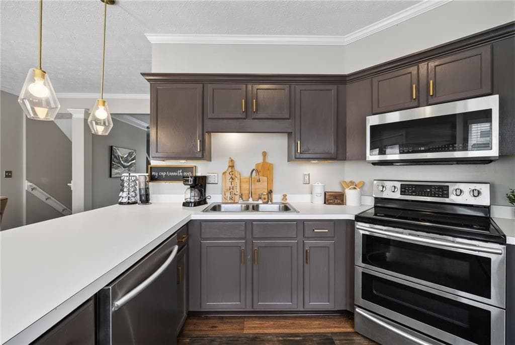 3 bedroom, 4 bathroom, 2,112 sq ft townhouse for sale at 4712 Poplar Ridge Court, Oakwood, GA 30566 — photo 8