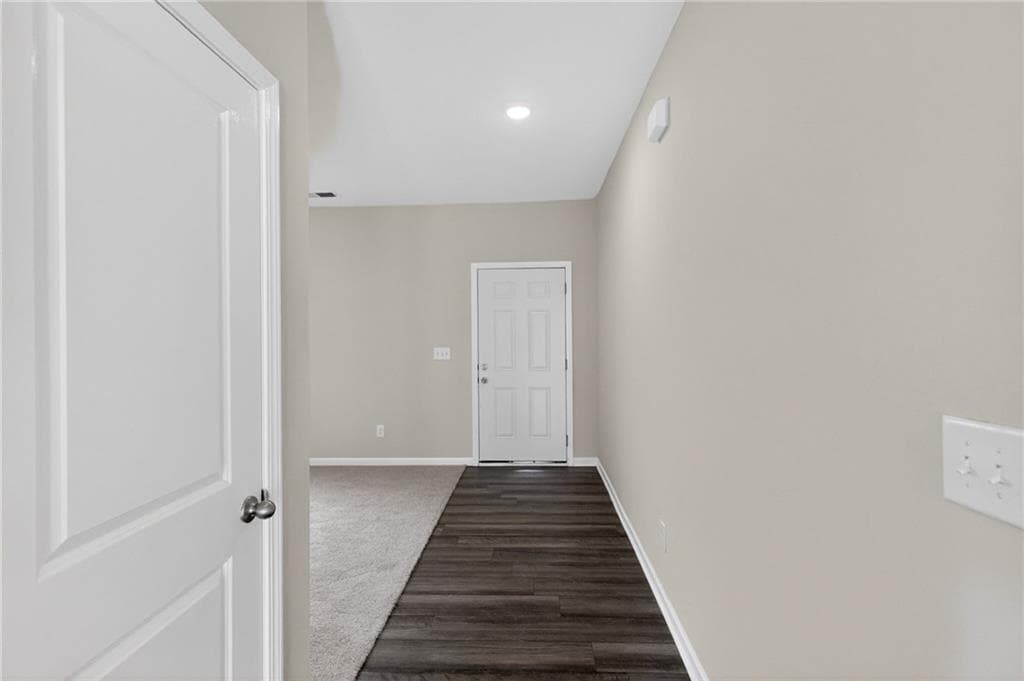 4 bedroom, 3 bathroom, 2,132 sq ft single family residence for sale at 160 Verona Drive, Cartersville, GA 30120 — photo 4