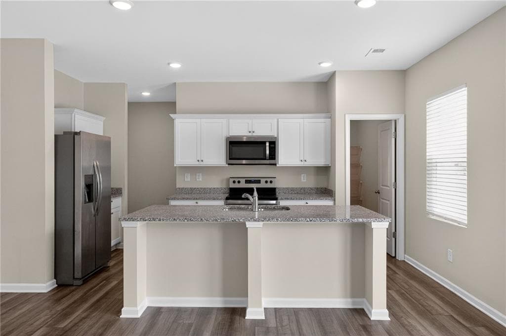 4 bedroom, 3 bathroom, 2,132 sq ft single family residence for sale at 160 Verona Drive, Cartersville, GA 30120 — photo 8