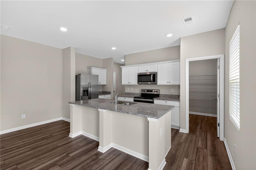 4 bedroom, 3 bathroom, 2,132 sq ft single family residence for sale at 160 Verona Drive, Cartersville, GA 30120 — photo 9