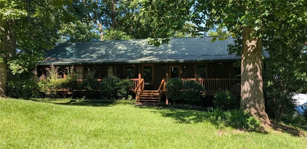 6 bedroom, 3 bathroom, 3,004 sq ft single family residence under contract at 156 Bel Air Drive, Maysville, GA 30558