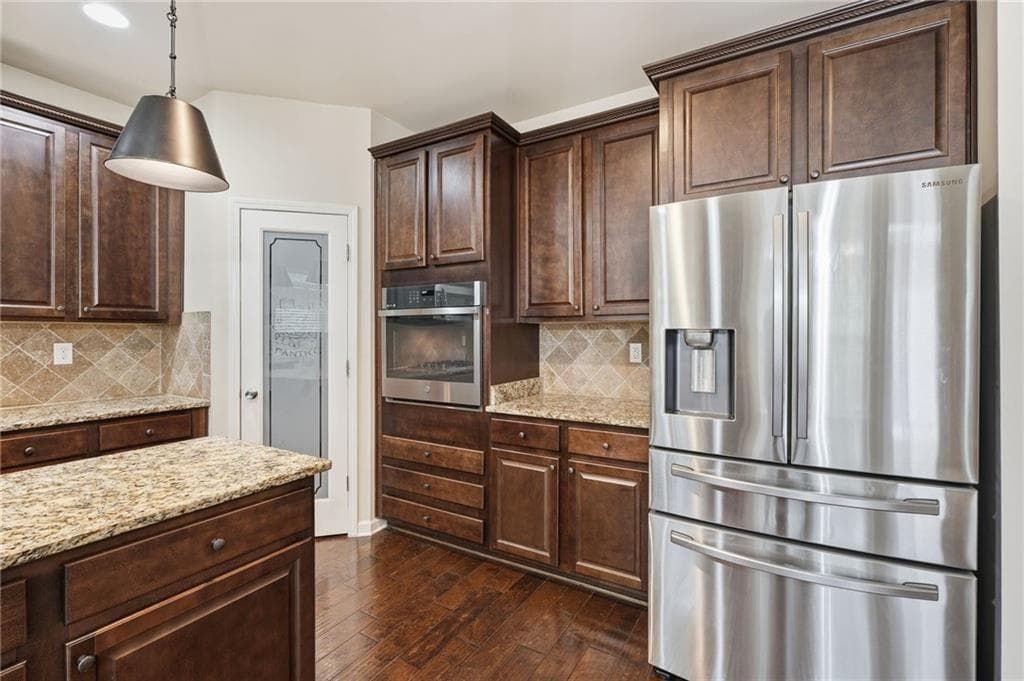 7 bedroom, 5 bathroom, 5,192 sq ft single family residence under contract at 12090 Centerra Drive, Hampton, GA 30228 — photo 10
