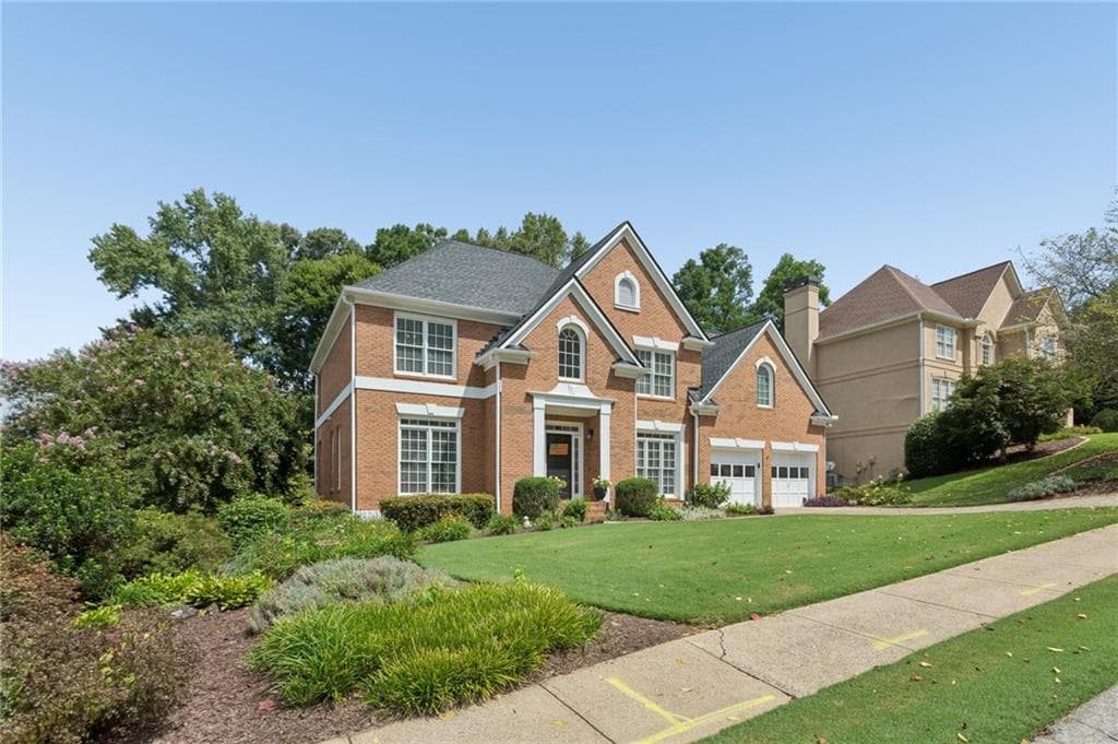 5 bedroom, 4 bathroom, 4,086 sq ft single family residence under contract at 1353 Crown Terrace, Marietta, GA 30062 — photo 3