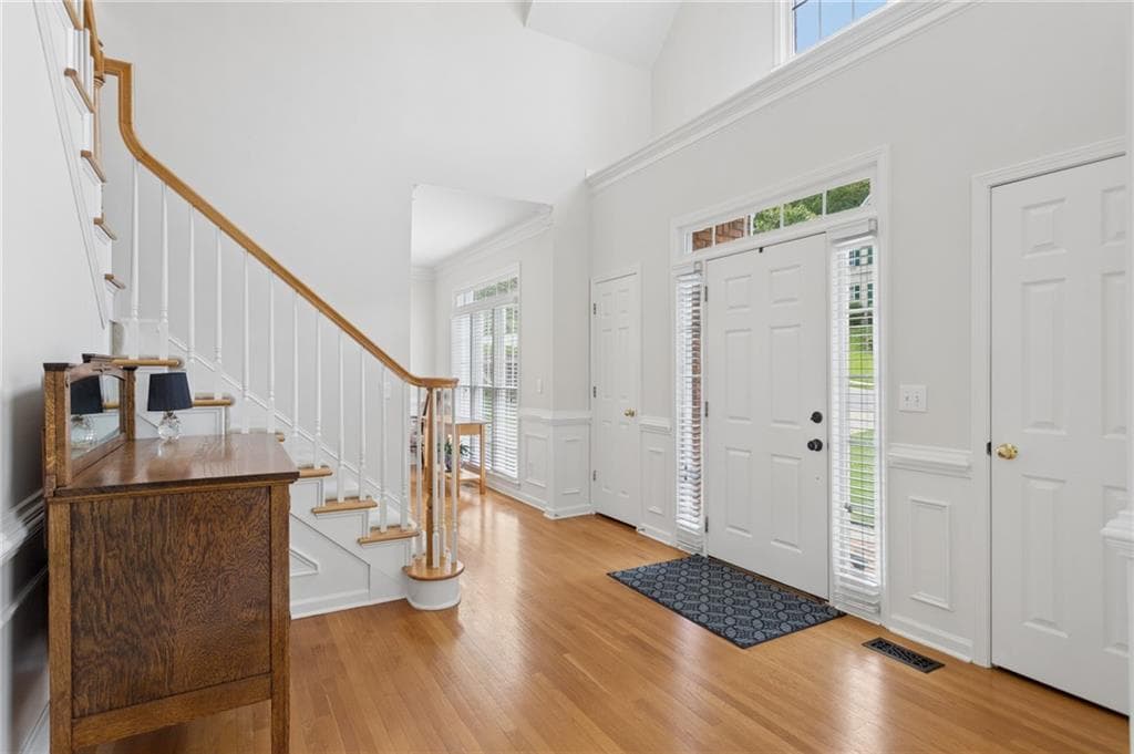 5 bedroom, 4 bathroom, 4,086 sq ft single family residence under contract at 1353 Crown Terrace, Marietta, GA 30062 — photo 7