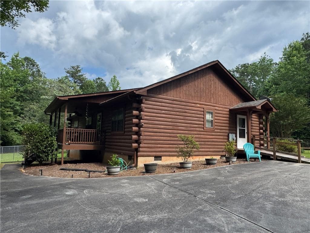 3 bedroom, 2 bathroom, 1,500 sq ft single family residence for rent at 8911 Daerwater Drive, Winston, GA 30187 for $2,800 a month — photo 3