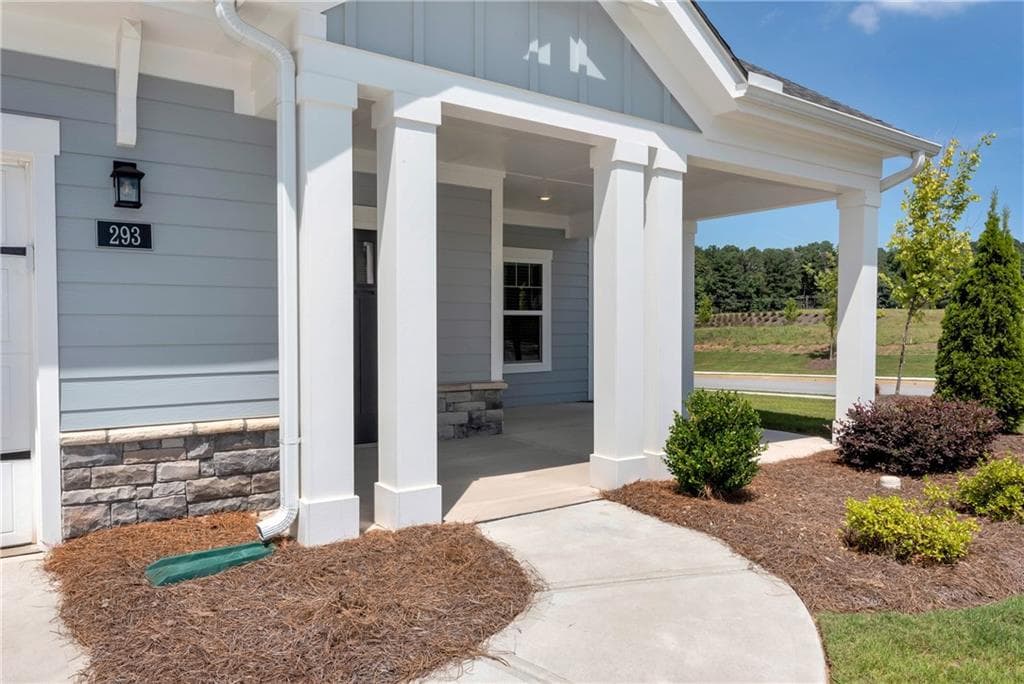2 bedroom, 2 bathroom, 1,599 sq ft single family residence for sale at 293 Corncrib Bend, Dacula, GA 30019 — photo 2