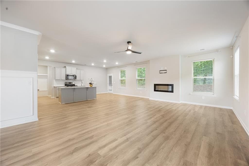 4 bedroom, 4 bathroom, 2,894 sq ft single family residence for sale at 116 Cabin Way, Hampton, GA 30228 — photo 7