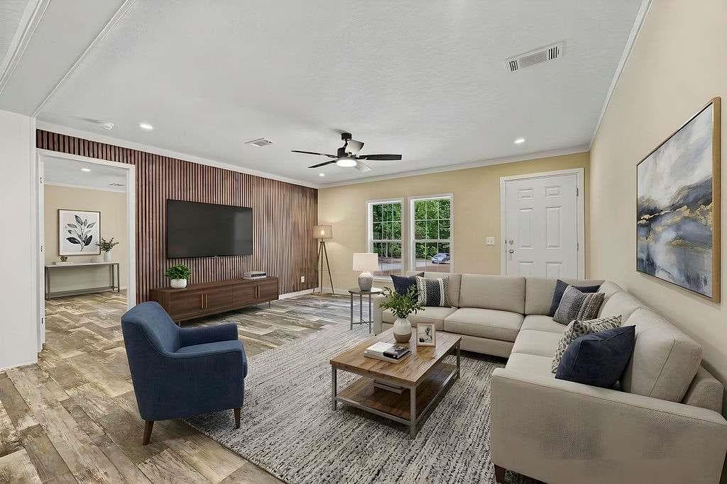 3 bedroom, 2 bathroom, 1,792 sq ft single family residence for sale at 140 B Lakeshore Drive, Eatonton, GA 31024 — photo 4