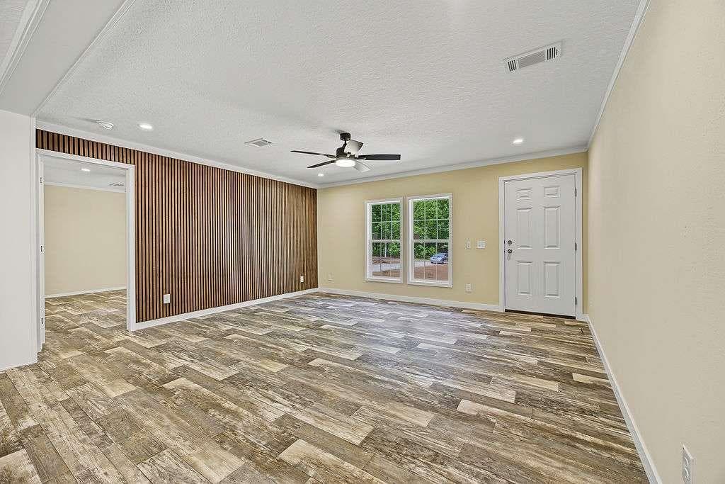 3 bedroom, 2 bathroom, 1,792 sq ft single family residence for sale at 140 B Lakeshore Drive, Eatonton, GA 31024 — photo 7