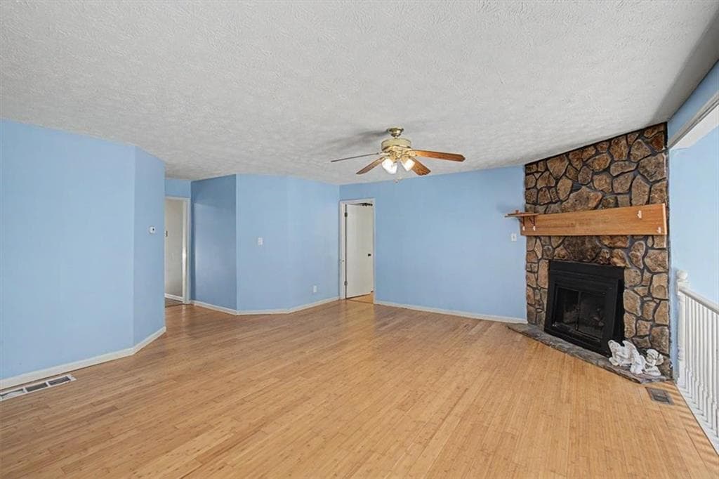 3 bedroom, 3 bathroom, 2,244 sq ft single family residence for sale at 2276 Mohawk Trail, Acworth, GA 30102 — photo 7