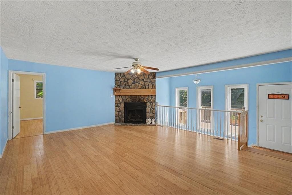 3 bedroom, 3 bathroom, 2,244 sq ft single family residence for sale at 2276 Mohawk Trail, Acworth, GA 30102 — photo 4