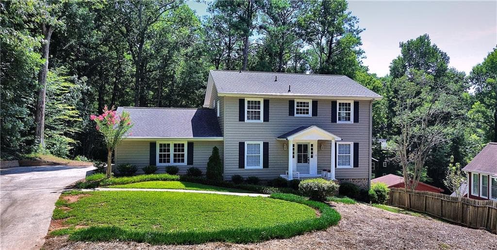4 bedroom, 3 bathroom, 2,684 sq ft single family residence for rent at 1610 Old Mill Crossing, Marietta, GA 30062 for $3,300 a month — photo 2