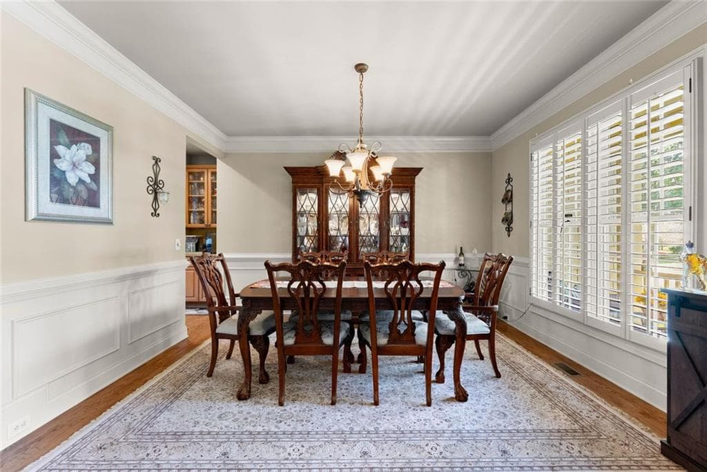 5 bedroom, 5 bathroom, 5,877 sq ft single family residence for sale at 5610 Cascade Trail, Cumming, GA 30040 — photo 10