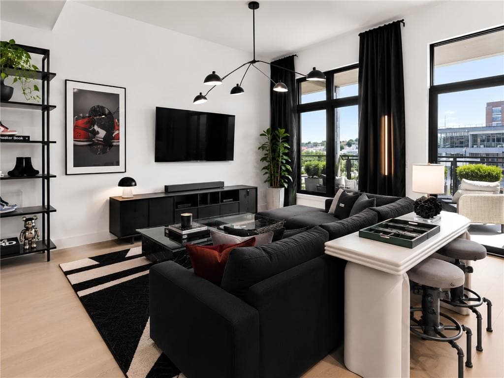 1 bedroom, 1 bathroom, 630 sq ft condominium for sale at 567 Ponce De Leon Avenue 414, Atlanta, GA 30308 — photo 7