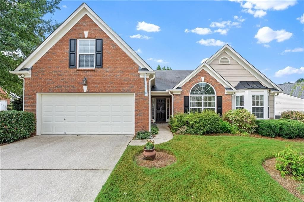 3 bedroom, 2 bathroom, 2,591 sq ft single family residence for sale at 1092 S Creek Dr, Villa Rica, GA 30180 — photo 1 of 45