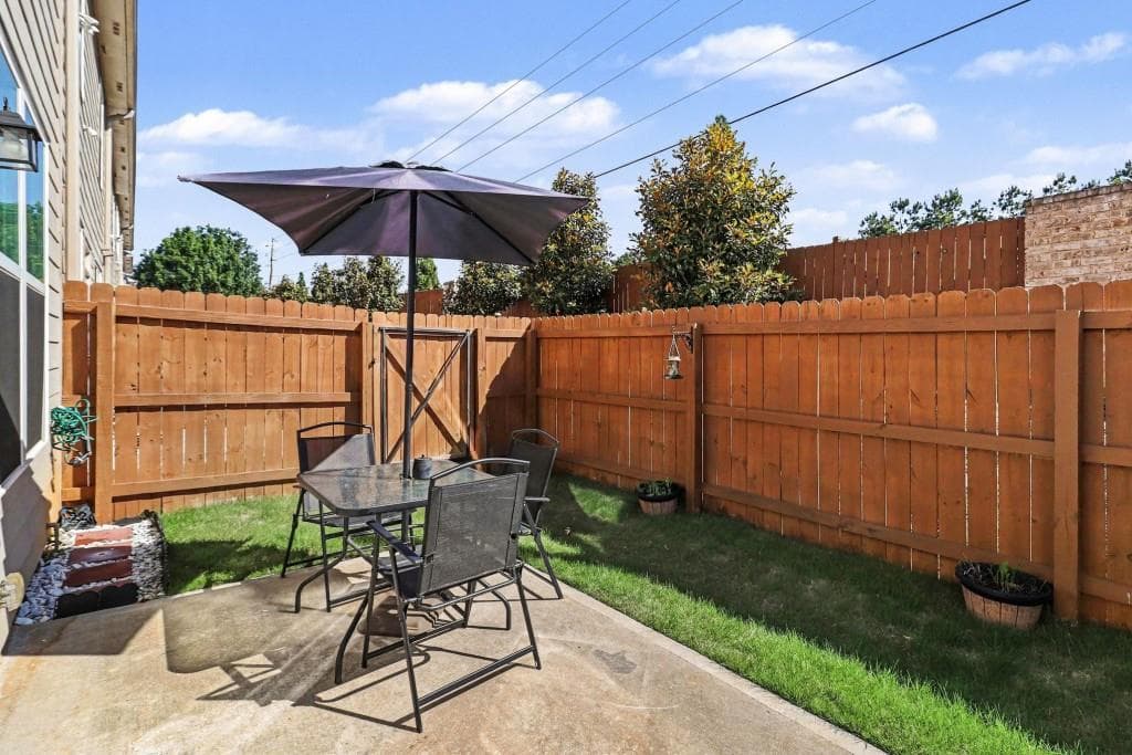 3 bedroom, 3 bathroom, 1,911 sq ft townhouse for sale at 5357 Radford, Fairburn, GA 30213 — photo 7