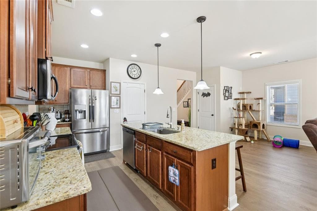 4 bedroom, 3 bathroom, 2,480 sq ft single family residence for sale at 2002 Bridgewater Pass, Hampton, GA 30228 — photo 9