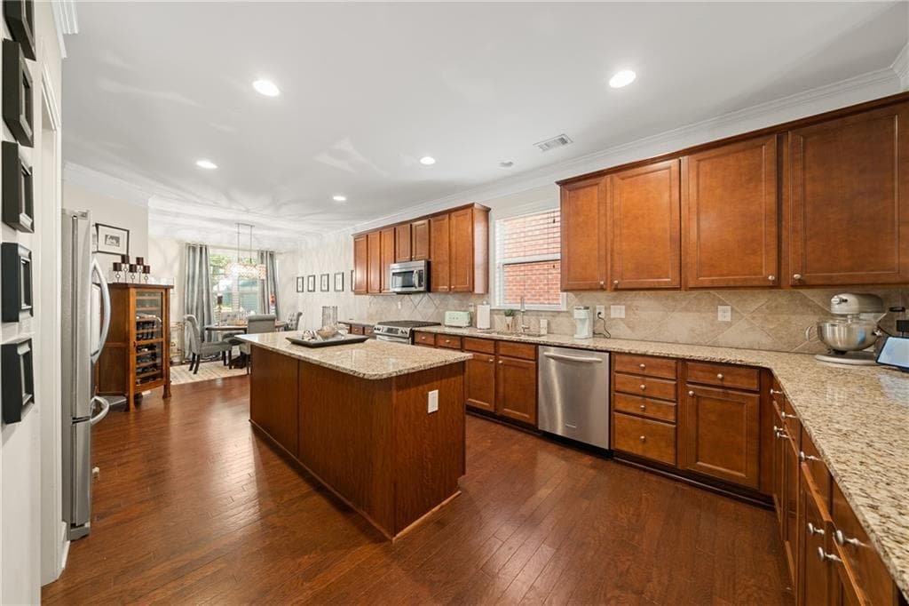 5 bedroom, 4 bathroom, 3,528 sq ft single family residence for sale at 3798 Ellsworth Way, Atlanta, GA 30319 — photo 6