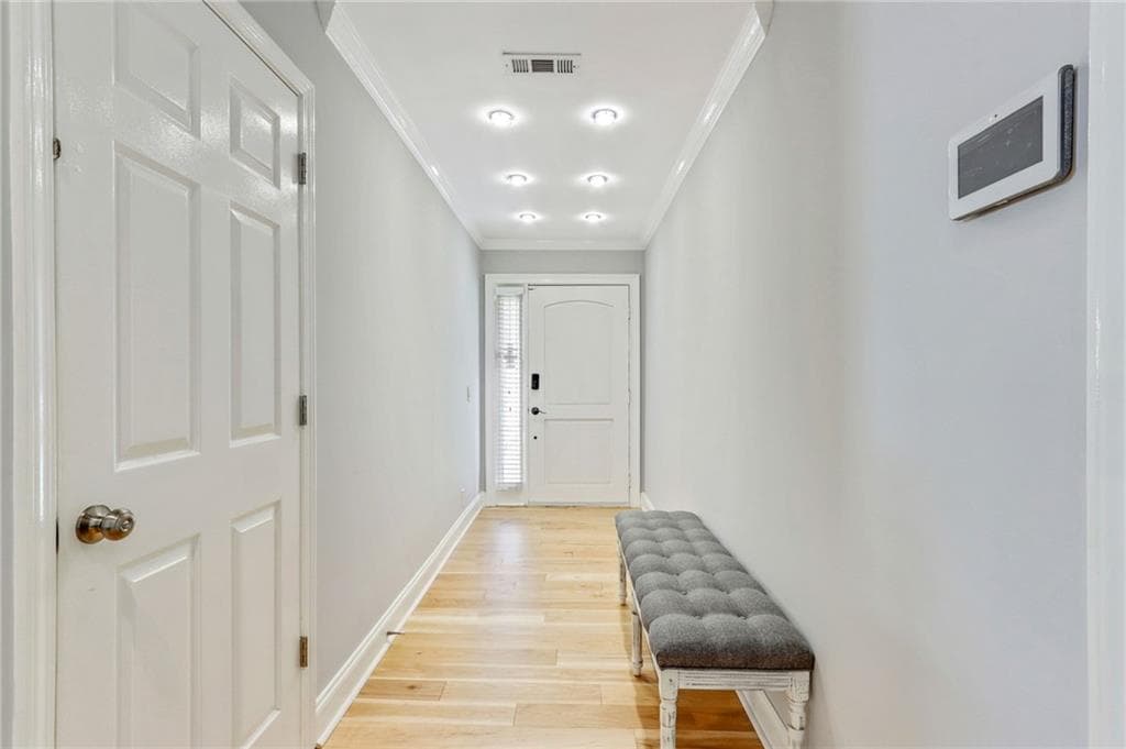 6 bedroom, 4 bathroom, 3,363 sq ft single family residence under contract at 2744 Sterling Drive, Lawrenceville, GA 30043 — photo 2