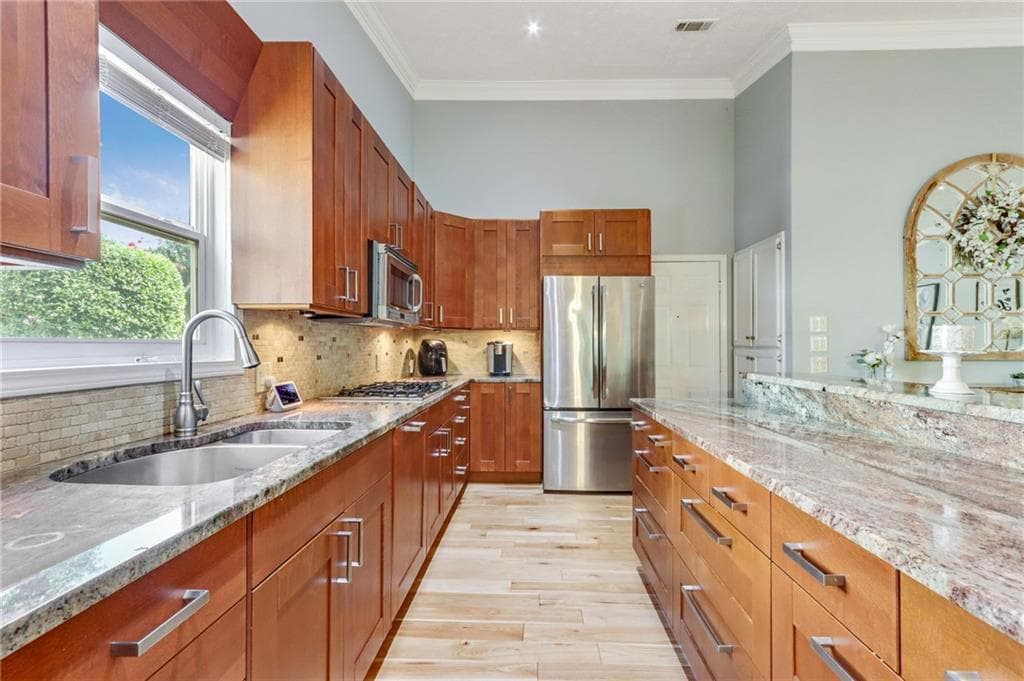 6 bedroom, 4 bathroom, 3,363 sq ft single family residence under contract at 2744 Sterling Drive, Lawrenceville, GA 30043 — photo 4