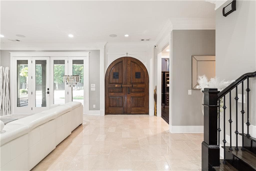 5 bedroom, 7 bathroom, 10,000 sq ft single family residence for sale at 3621 Herren Drive, Smyrna, GA 30082 — photo 5
