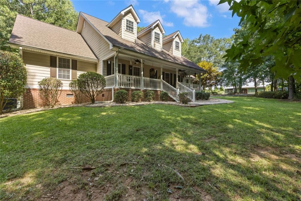 3 bedroom, 2 bathroom, 1,876 sq ft single family residence under contract at 1064 Chappell Mill Road, Milner, GA 30257 — photo 4